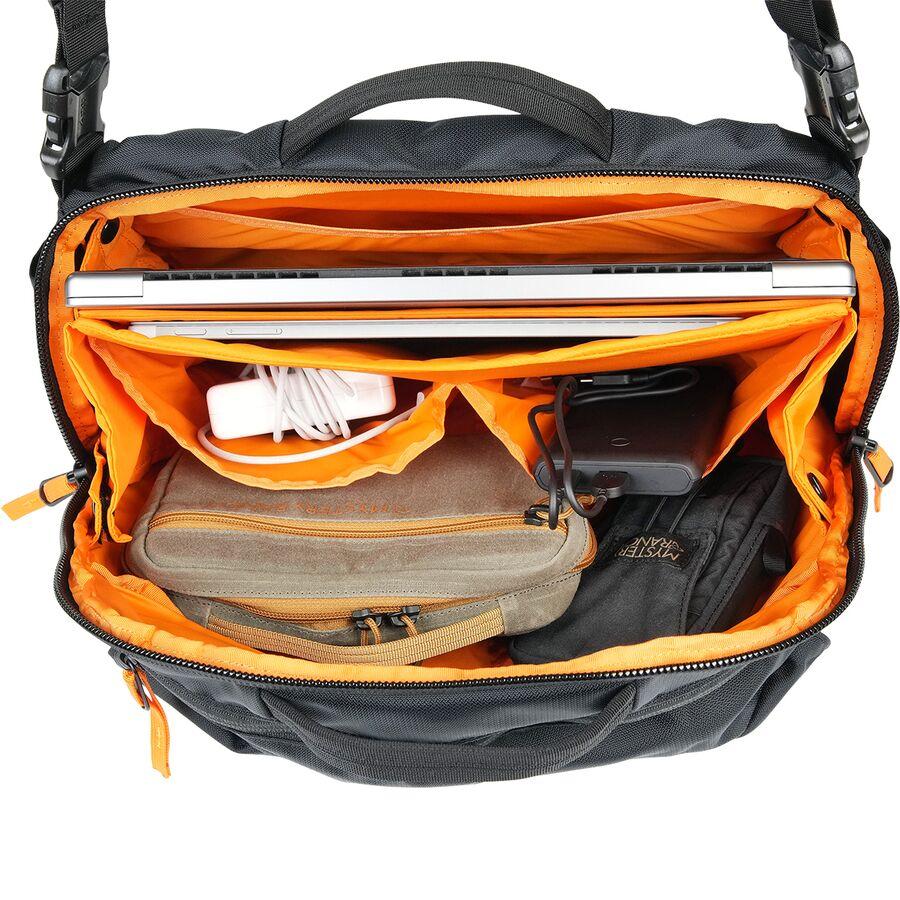 Backcountry Mystery Ranch District Pro Bag Black2