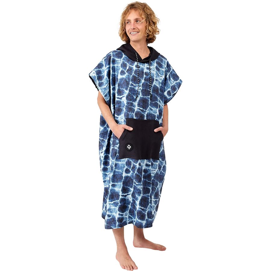 Backcountry Nomadix Changing Poncho Agua Blue