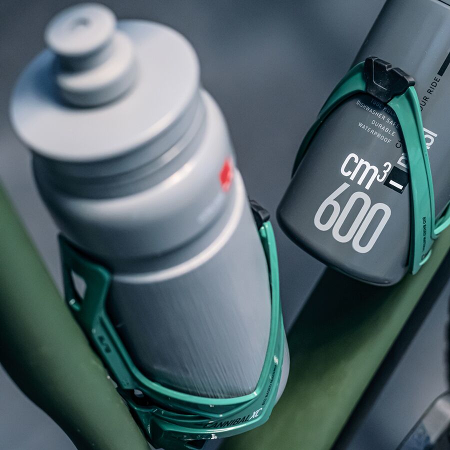 Backcountry Elite Cannibal XC Bottle Cage Bio Based Gloss Black/Green