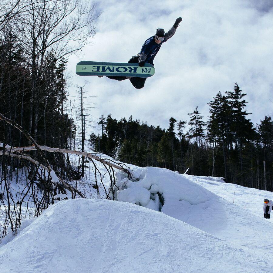 Backcountry Rome Stale Crewzer Snowboard - 2024 Green