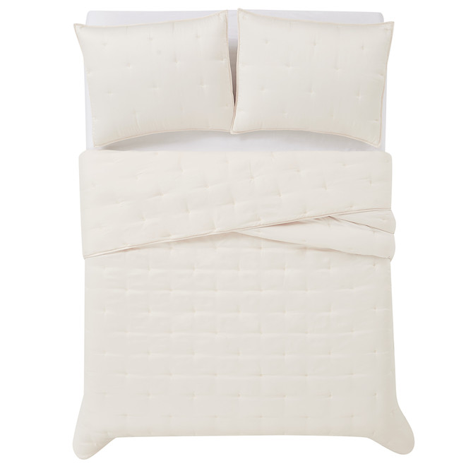 Badgley Mischka Tufted Matte Satin Full/Queen 3 Piece Quilt Set