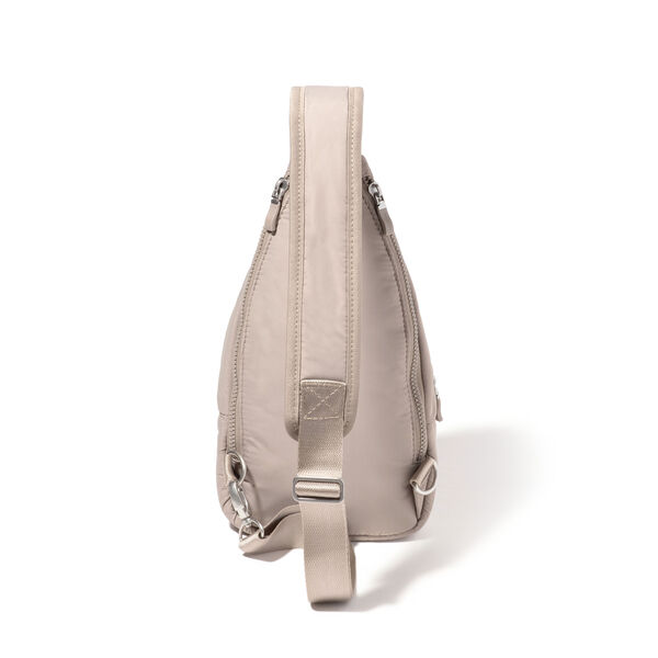Baggallini Central Park Sling