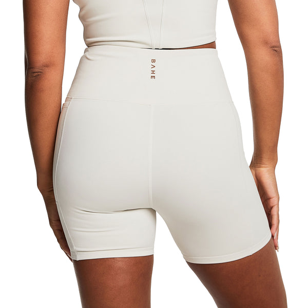 Bahé Yoga DINAMICA HIGH-RISE SHORTS 5" COCONUT