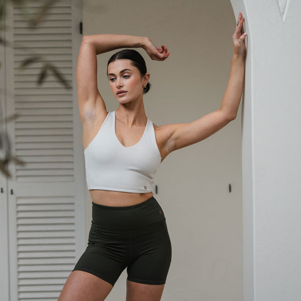 Bahé Yoga DINAMICA HIGH-RISE SHORTS 5" KHAKI
