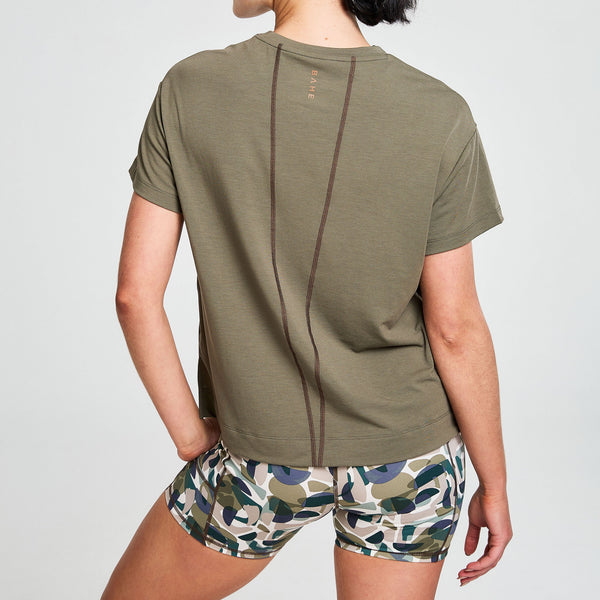 Bahé Yoga ZEPHYR EVERYDAY CREW NECK TEE KHAKI