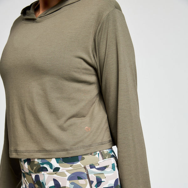Bahé Yoga ZEPHYR SHORT BOXY HOODED TEE KHAKI