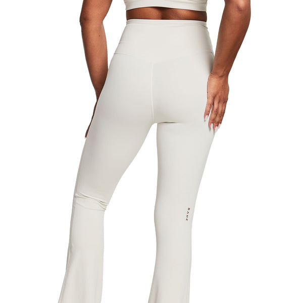 Bahé Yoga GODDESS HIGH-RISE FLARE LEGGING FULL LENGTH COCONUT