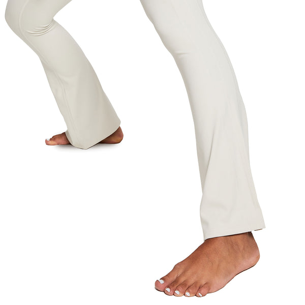 Bahé Yoga GODDESS HIGH-RISE FLARE LEGGING FULL LENGTH COCONUT