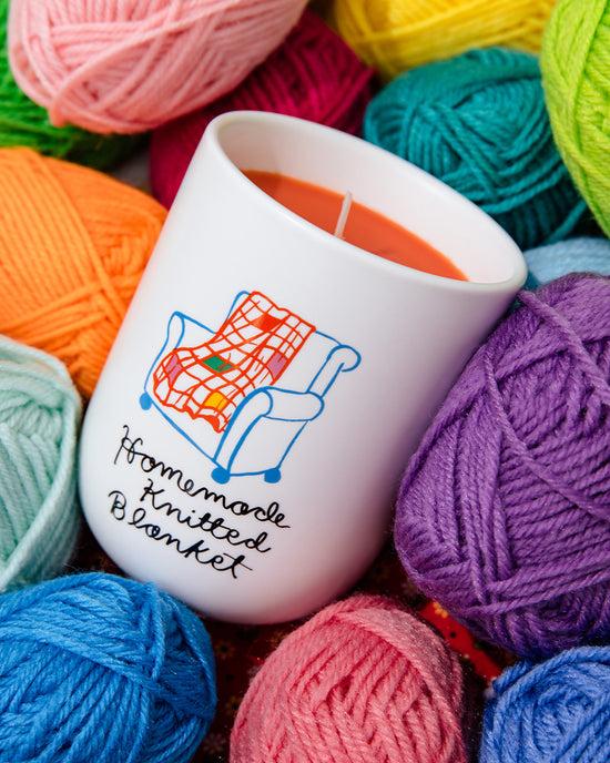 ban do Homemade Knitted Blanket Candle
