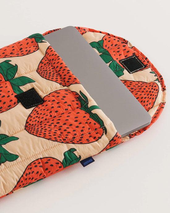 Ban Do Puffy Laptop Sleeve 16" - Strawberry