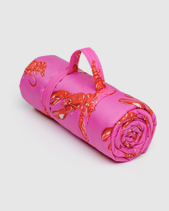 ban do Puffy Picnic Blanket - Pink Lobster