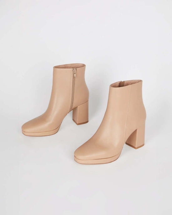 Ban Do Rachel Heeled Boot - Clay
