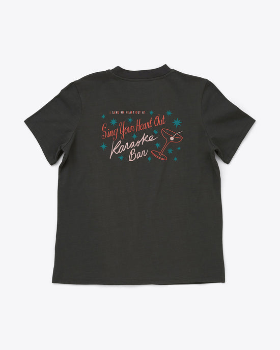 ban do Sing Your Heart Out Retro Tee