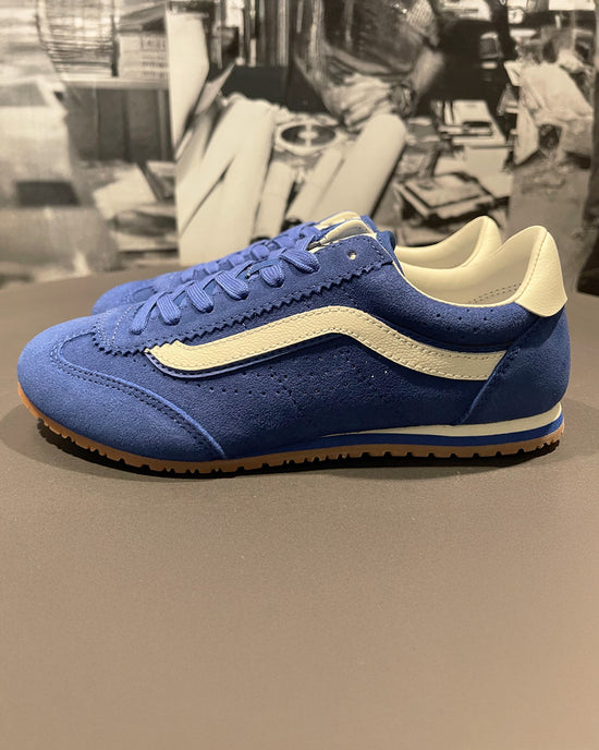 ban do Super Low Pro Sneaker - True Blue