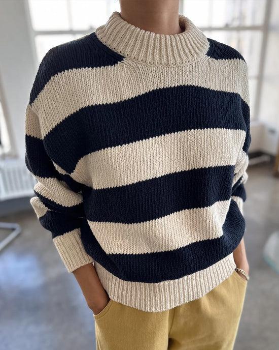 ban do Zoe Sweater - Navy Stripe