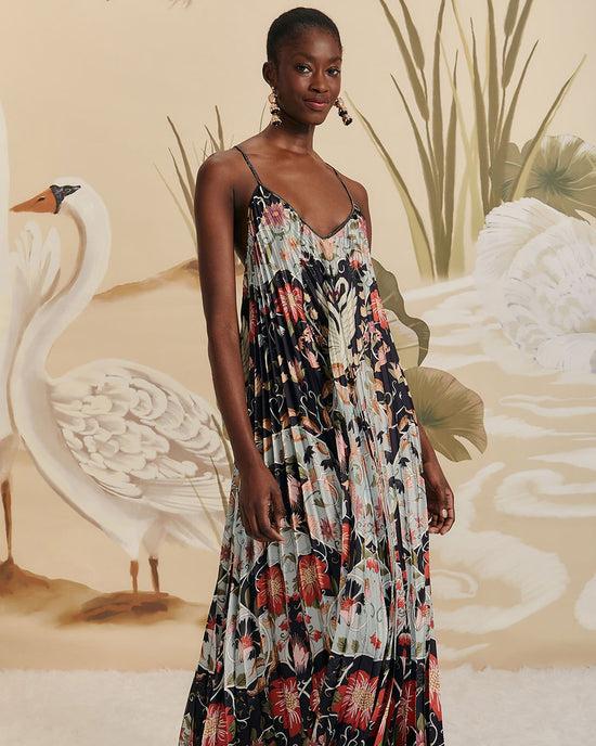 ban do Blue Flowing Beauty Pleated Sleeveless Midi Dress