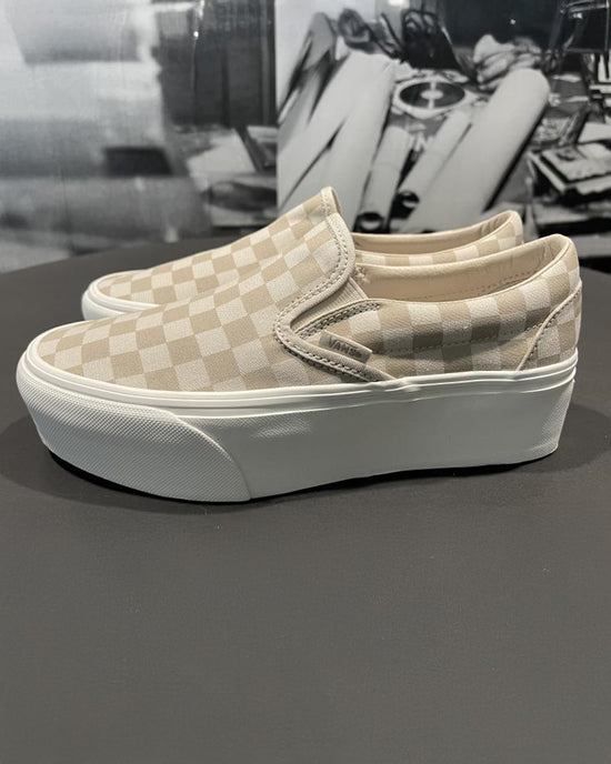 ban do Classic Slip-On Checkerboard Stackform Sneaker - Mushroom