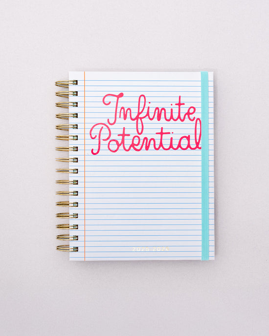 ban do Medium 17-Month Academic Planner - Infinite Potential