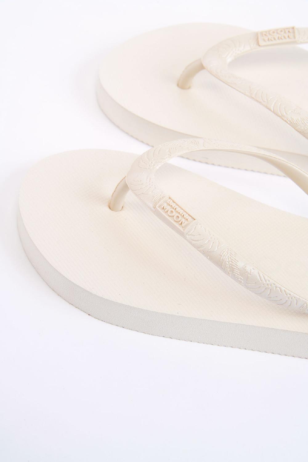 banana moon Flip-Flops Ecru SWAINS TAHUATA