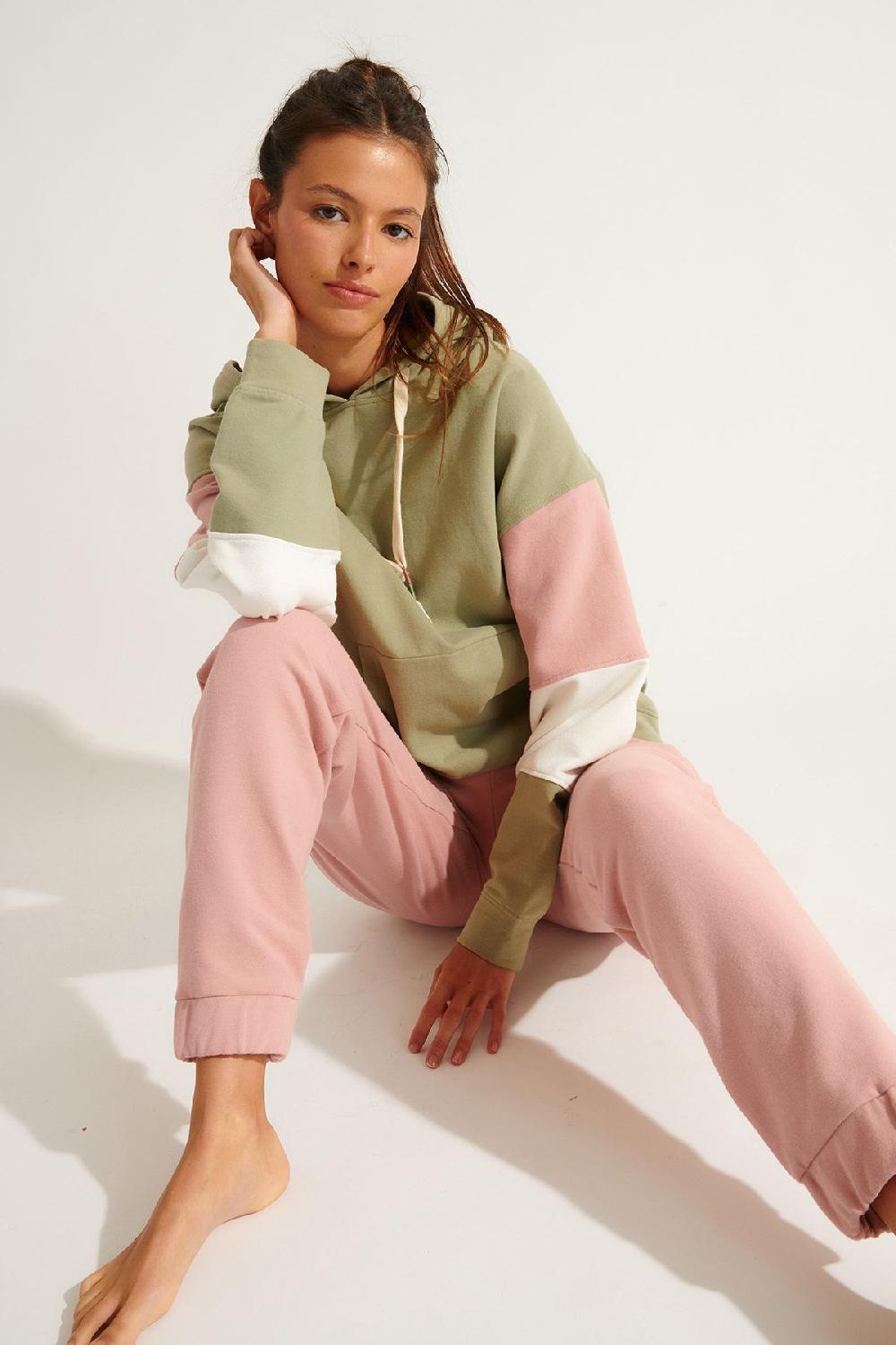 Banana Moon JOGGERS Pink COZY MODELO