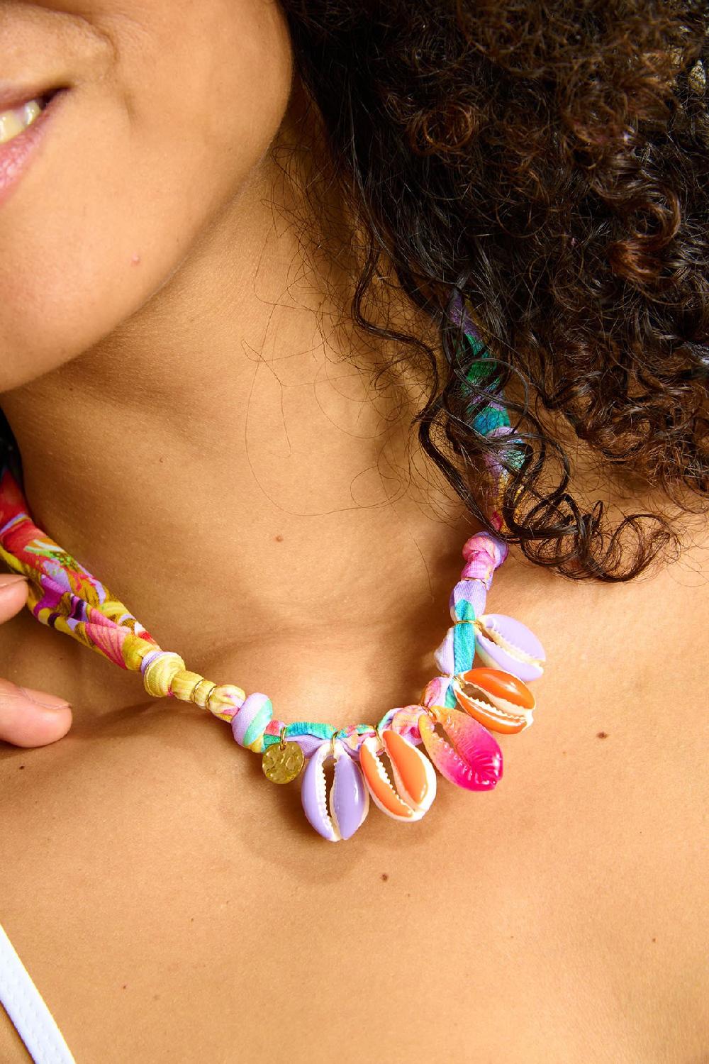 Banana Moon Short Necklace Purple SMALLRUB CHOCKER