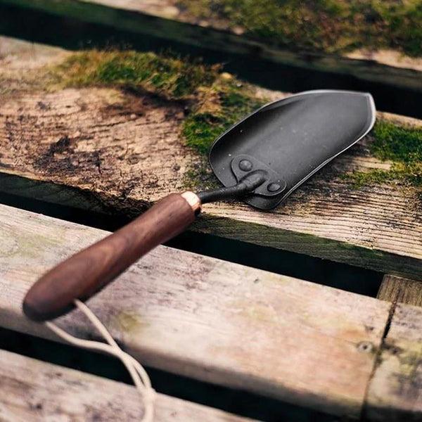 Barebones Spade Hand Trowel