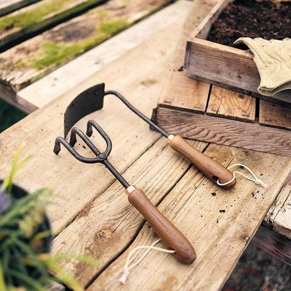 Barebones Square Hand Hoe