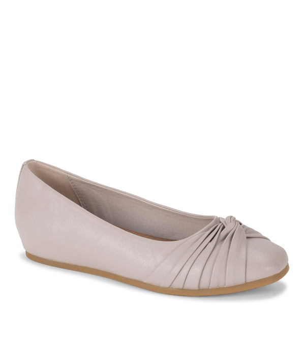 baretraps Chainey Casual Flat