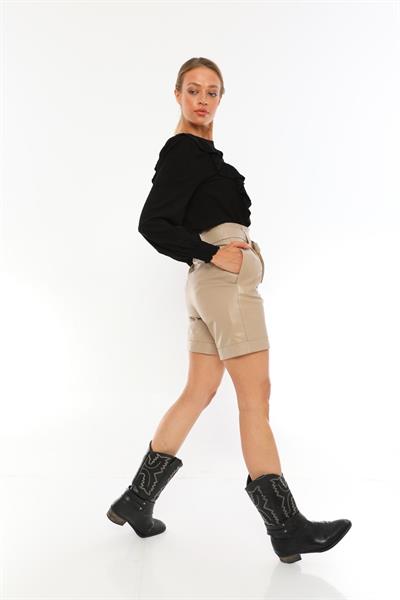 Basics And More Basics&More Women Belted Beige Leather Shorts - S01