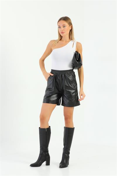 Basics And More Basics&More Women Black Leather Shorts With Elasticated Side Pockets - S02