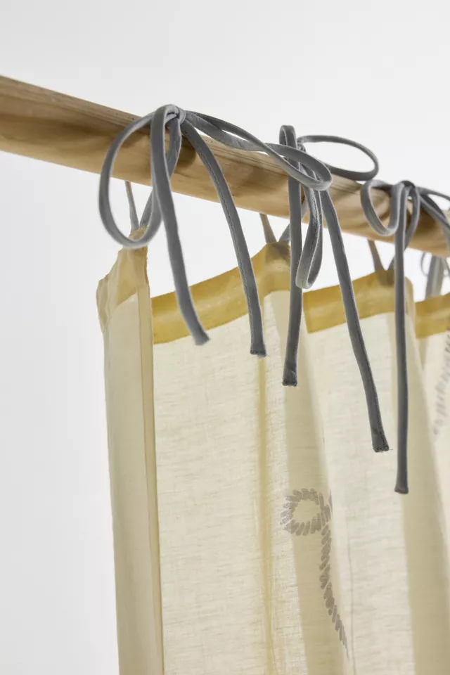 Bdg Urban Outfitters Lacey Bows Window Panel