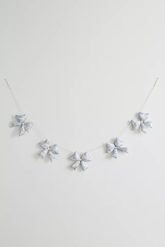 Bdg Urban Outfitters Satin Puffy Bow Garland