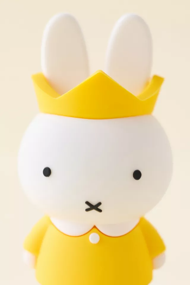Bdg Urban Outfitters Smoko Miffy Blind Box Figure