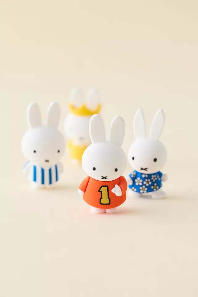 bdg urban outfitters Smoko Miffy Blind Box Figure