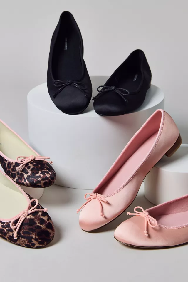 Bdg Urban Outfitters UO Lucy Satin Ballet Flat