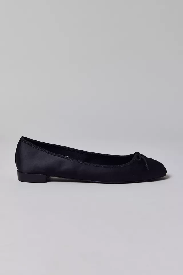 Bdg Urban Outfitters UO Lucy Satin Ballet Flat