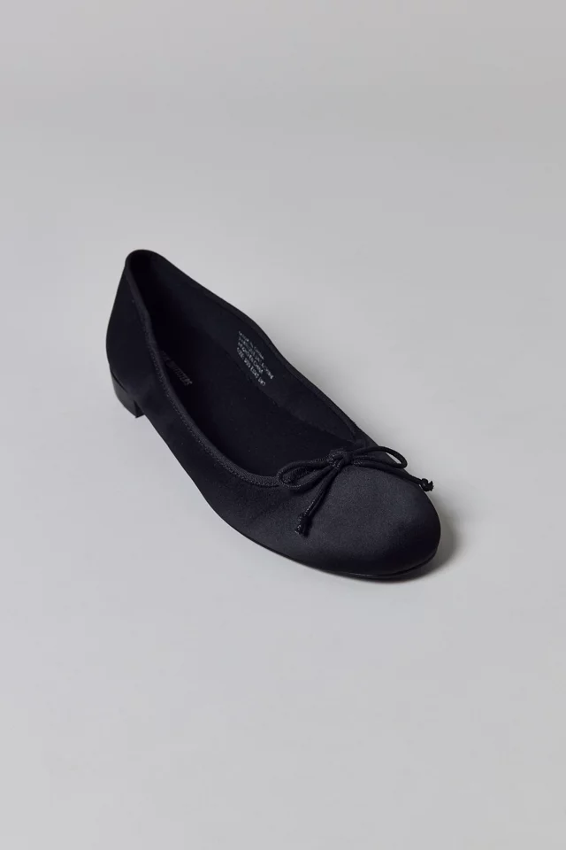 Bdg Urban Outfitters UO Lucy Satin Ballet Flat