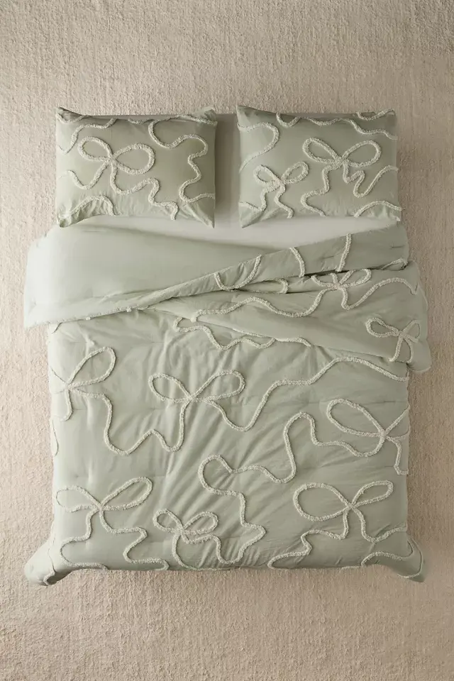 Bdg Urban Outfitters Wild Bows Tufted Comforter