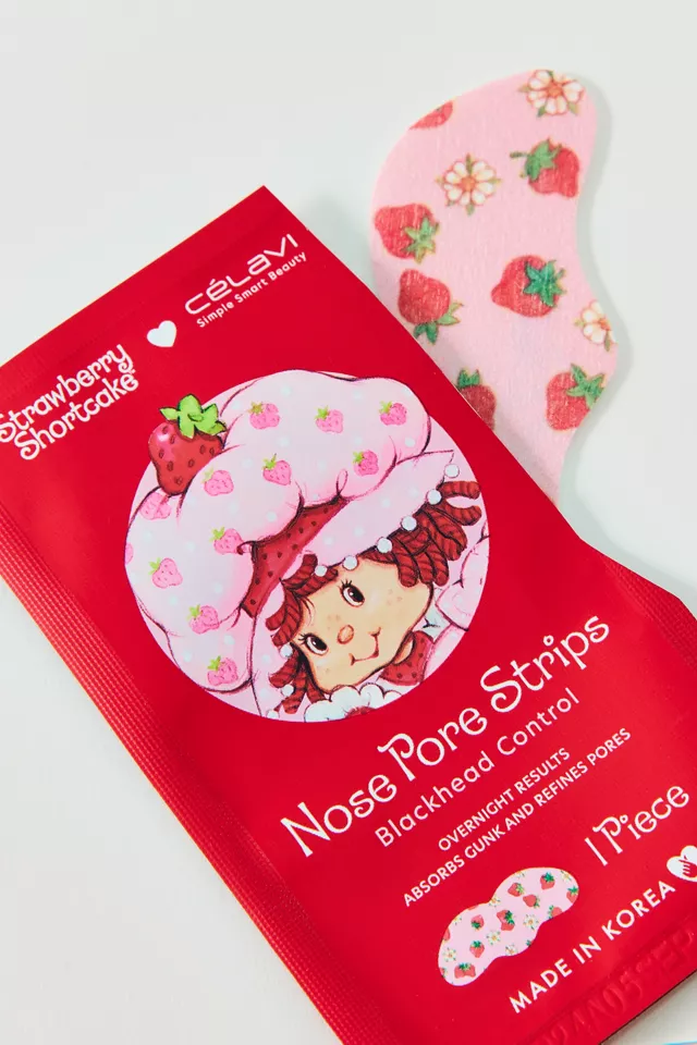 bdg urban outfitters Célavi X Strawberry Shortcake Nose Pore Strip Set