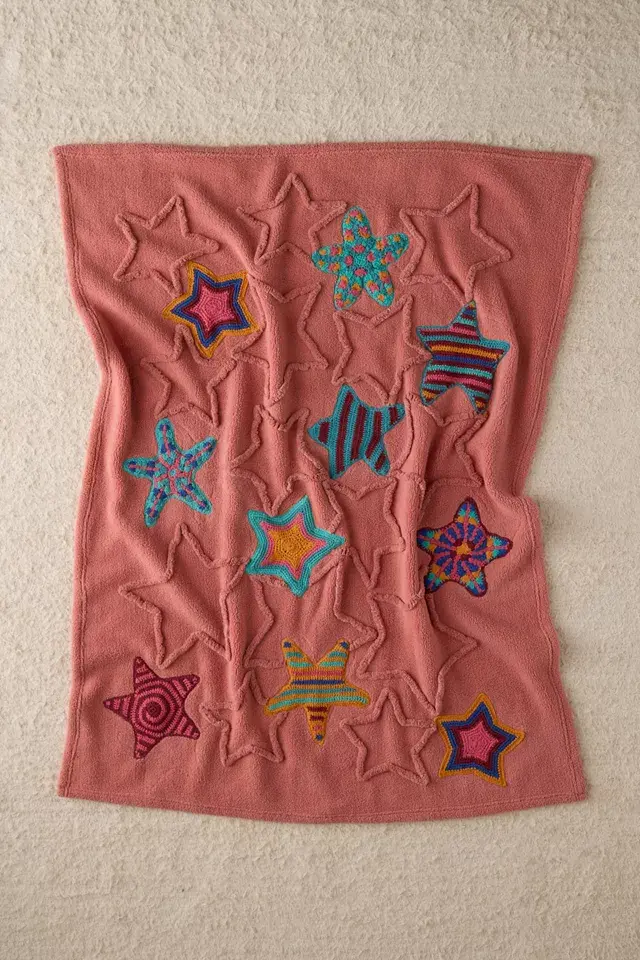 Bdg Urban Outfitters Crochet Fleece Star Icon Throw Blanket