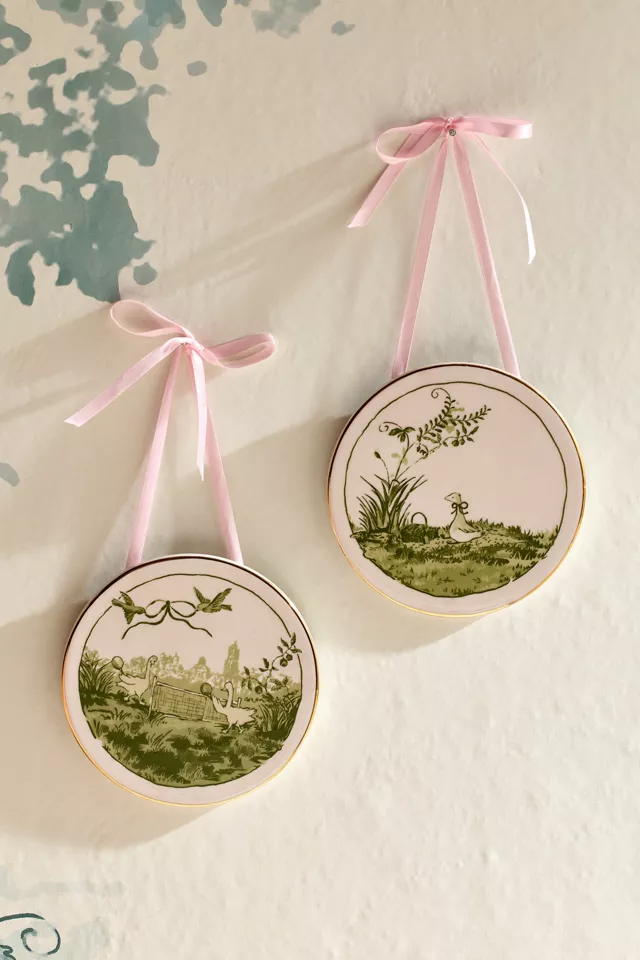 Bdg Urban Outfitters Illustrated Goose Hanging Wall Tile