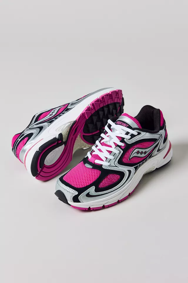 bdg urban outfitters Saucony Men's Grid Jazz 9 Sneaker