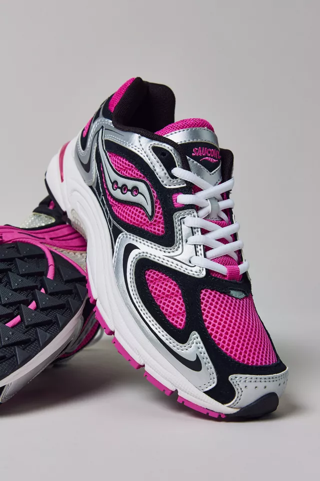 bdg urban outfitters Saucony Women's Grid Jazz 9 Sneaker