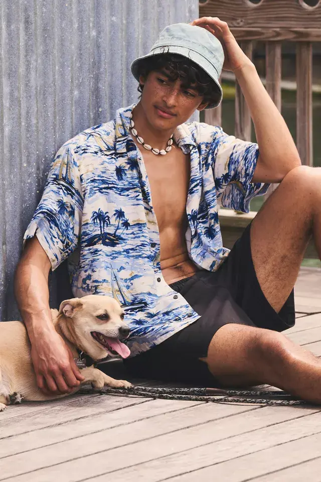 bdg urban outfitters Vintage By UO Tropical Pattern Cropped Short Sleeve Shirt