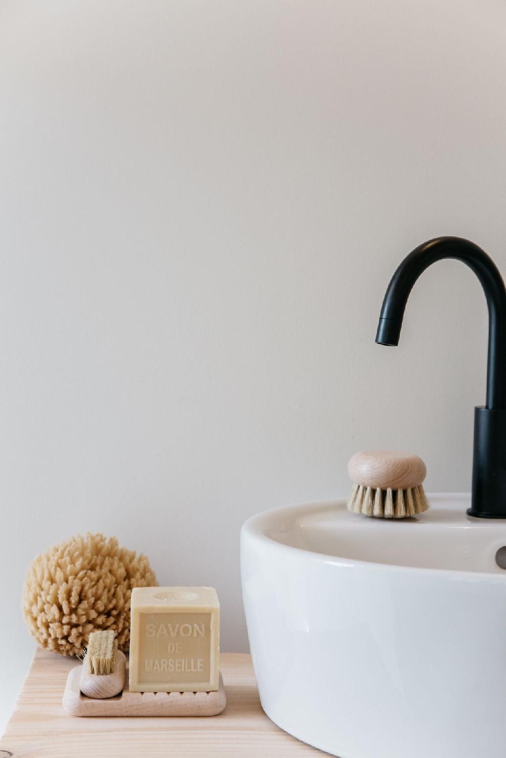 Be Home Andree Jardin Coffret TRADITION Beech AJ X FAC - Beech Soap Dish Nail Brush & 300g Vegetal Soap Boxed Set