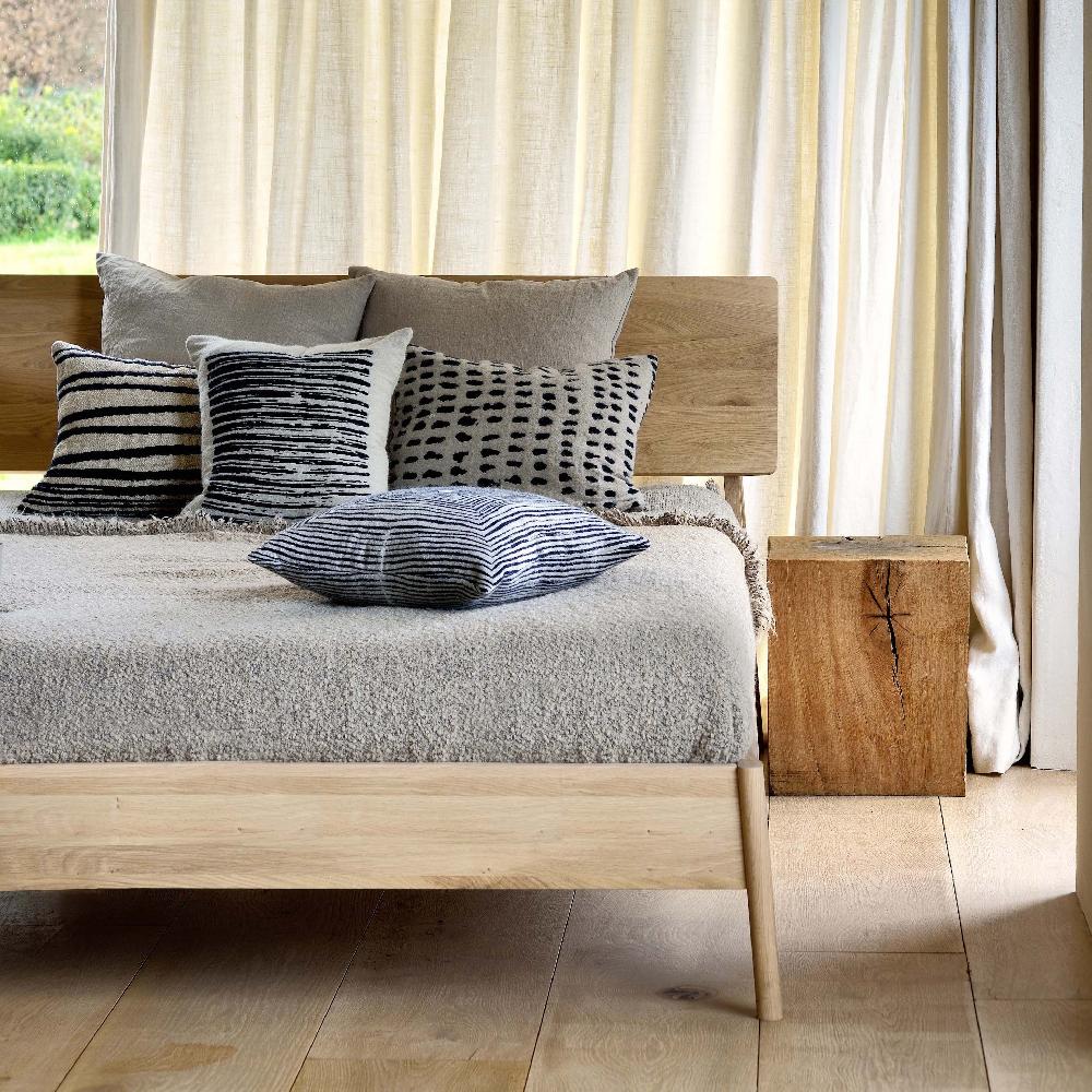 be home Air Solid Oak Bed Queen