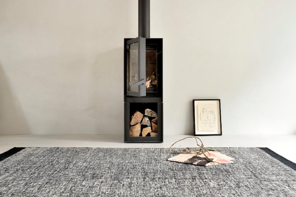 Be Home Black Dots Kilim Rug 5'6" X 7'9"