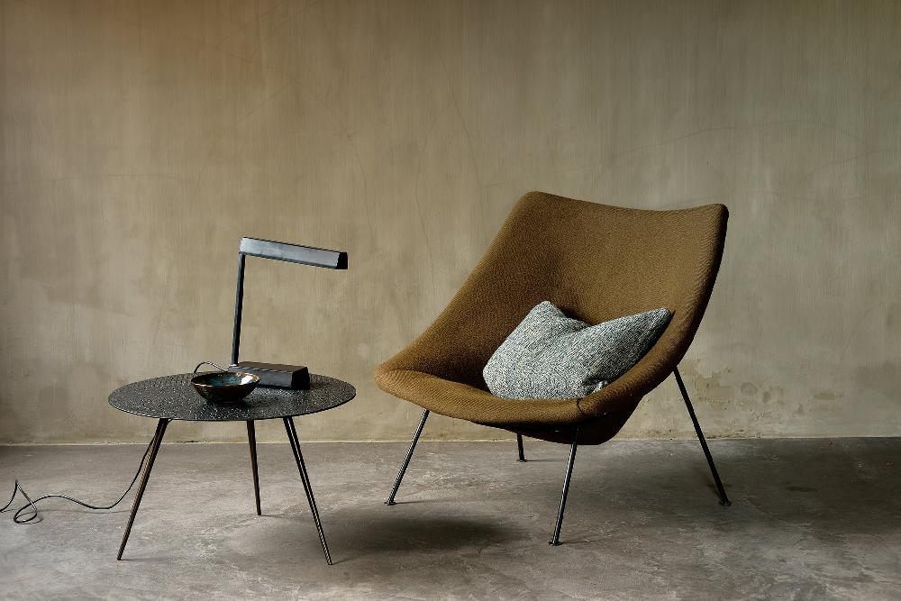 Be Home Luna Coffee Table Black Lava & Linear 26"