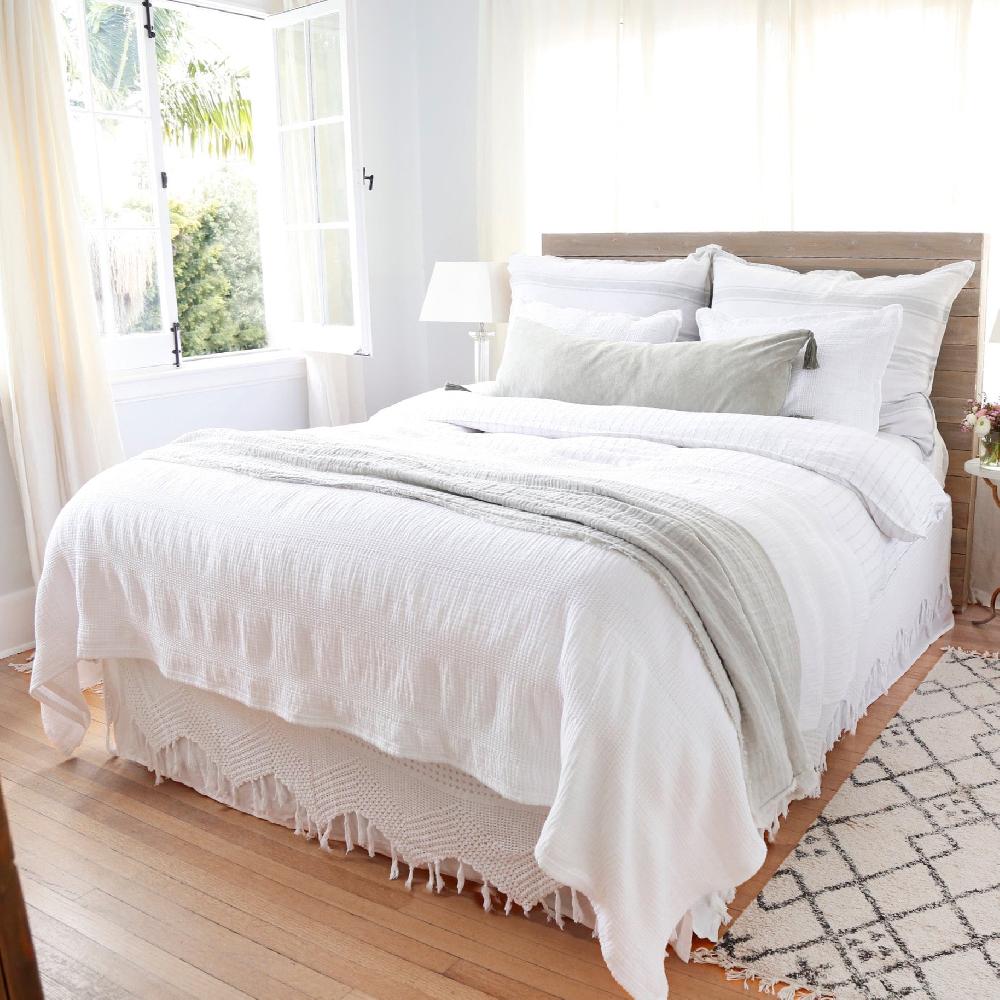 be home Nantucket Queen Matelasse Coverlet White