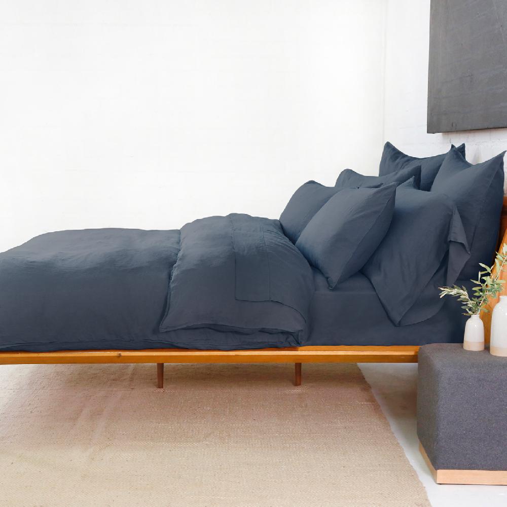 be home Parker Linen Queen Duvet Set Navy
